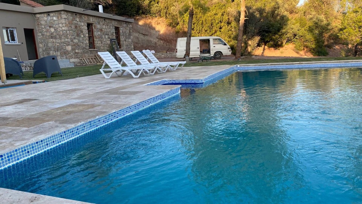 Karaoz House | Lovely Stonehouse with Pool and Backyard in Izmir