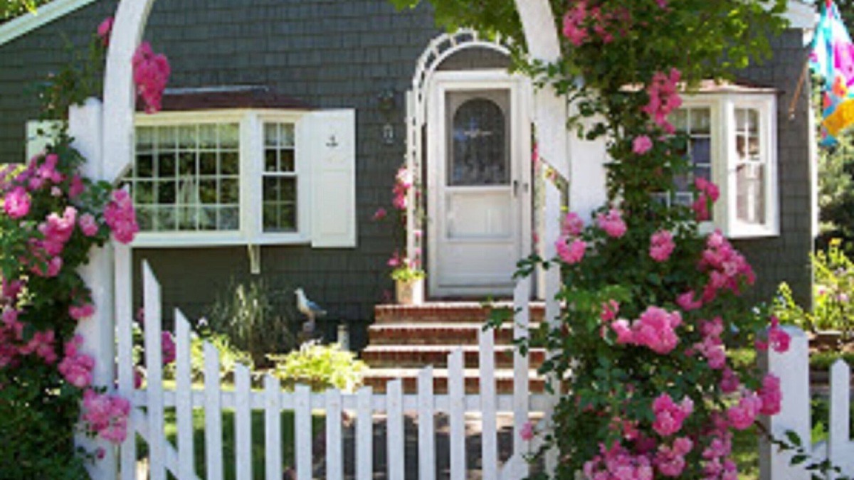 Dennis Cottage | Lovely Storybook Cape Cod Cottage/Bayside Beach -Perfect for Summer Memories