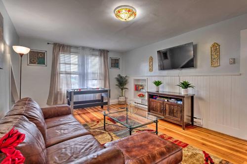 Stoughton Apartment | Lovely Stoughton Getaway Near Train Station!