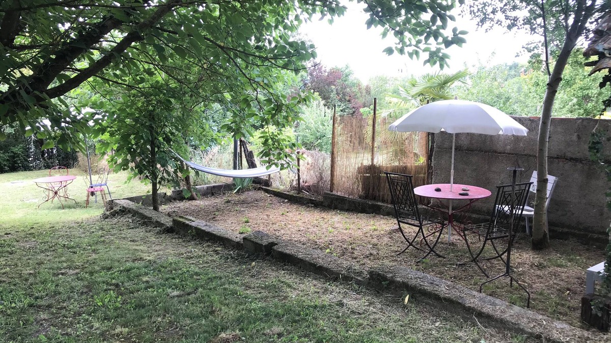 Lendou-en-Quercy Apartment | Lovely studio in French countryside of Quercy Blanc, Lot, France