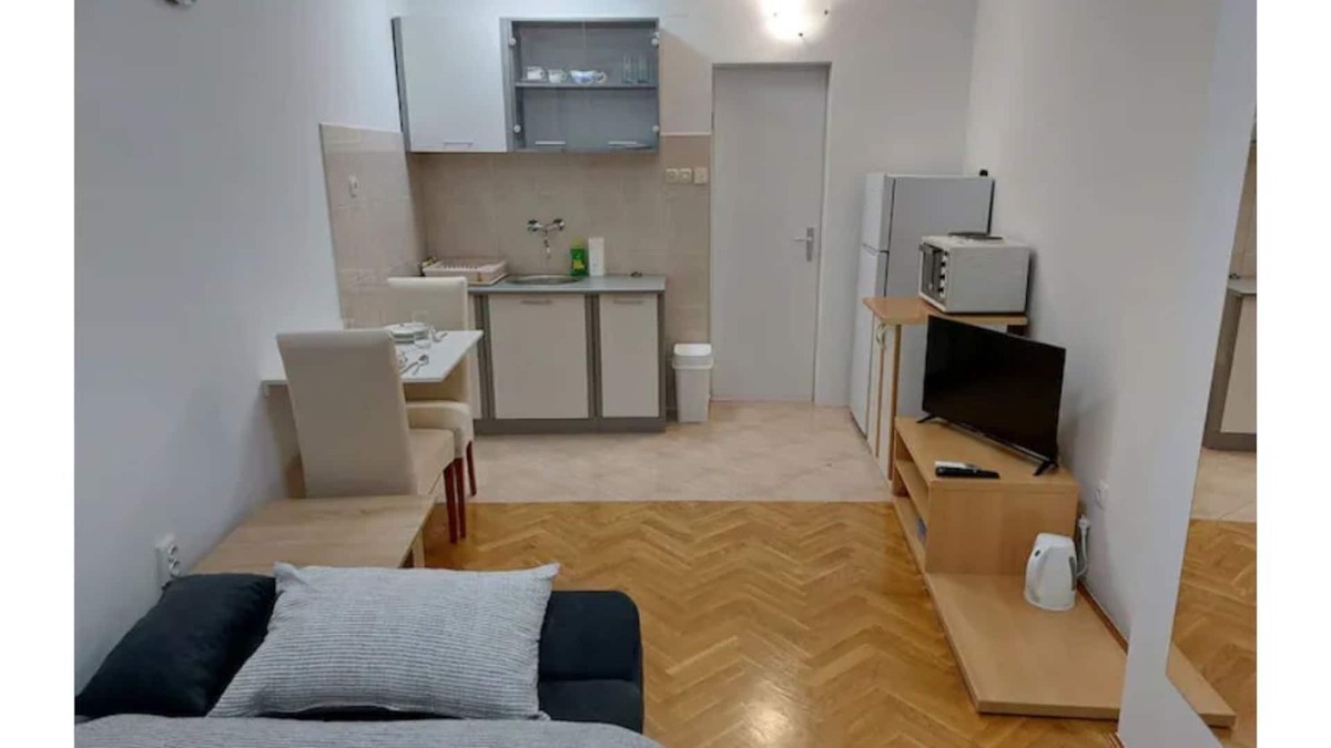 Sesvete House | Lovely studio in Dubec