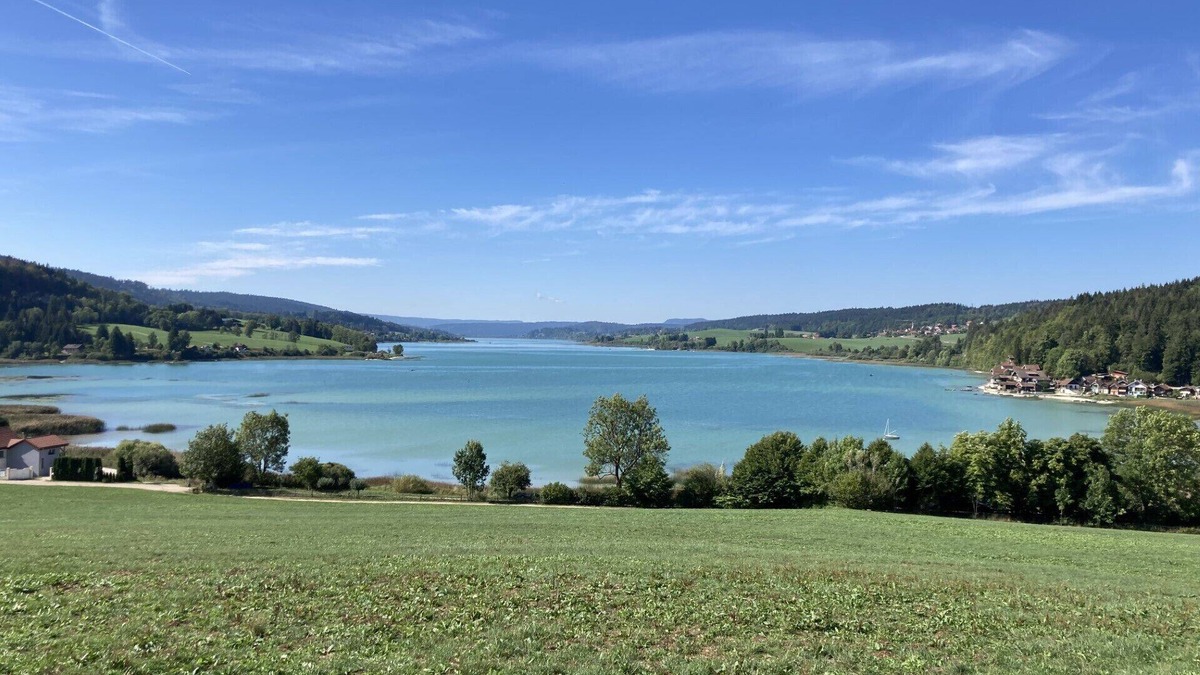 Malbuisson Apartment | Lovely studio - Lake view