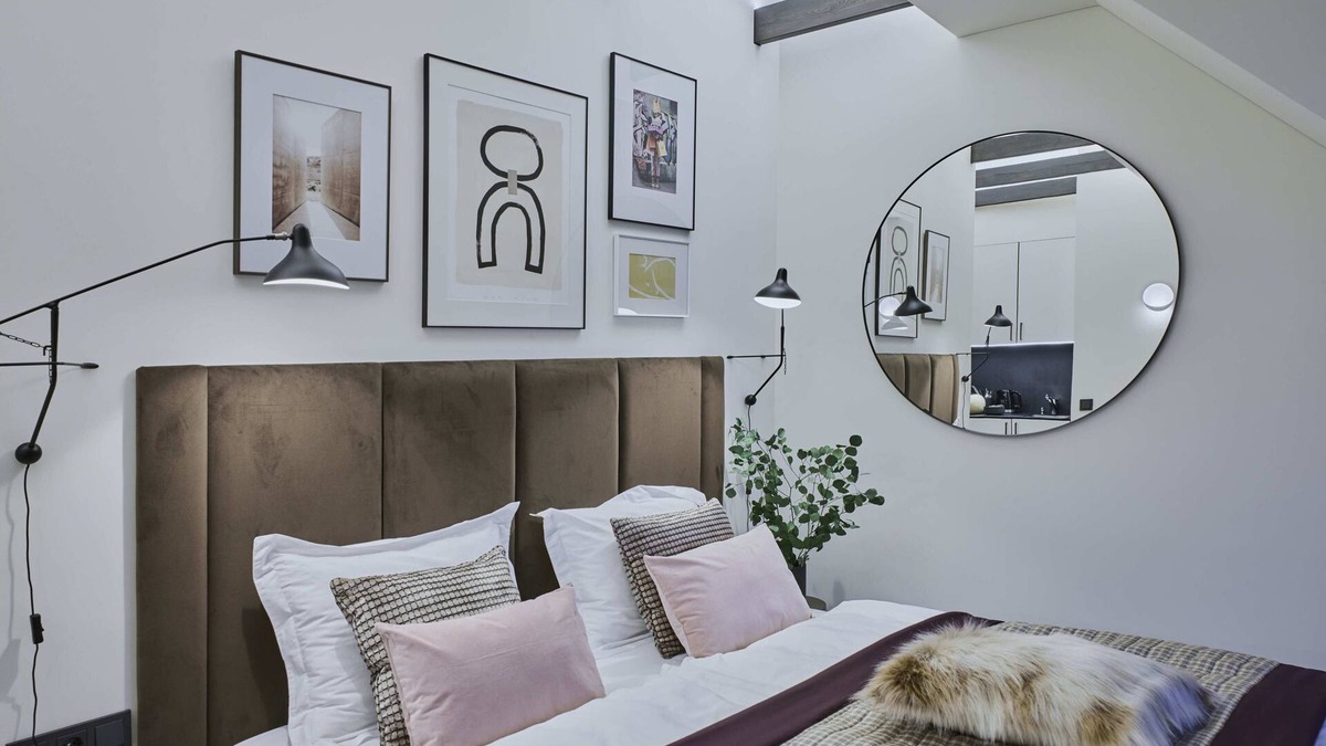 Old Town Apartment | Lovely studio ROOMA in the heart of Vilnius Old Town