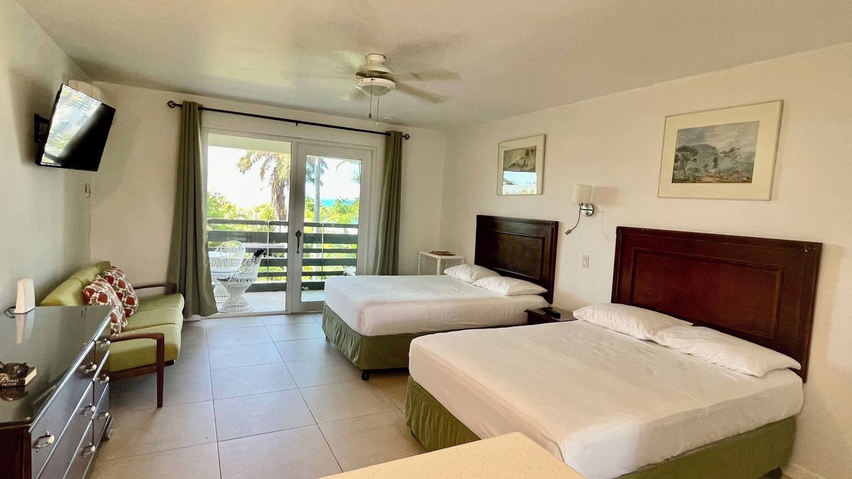 Negril Condo | Lovely Studio With Pool On Beach