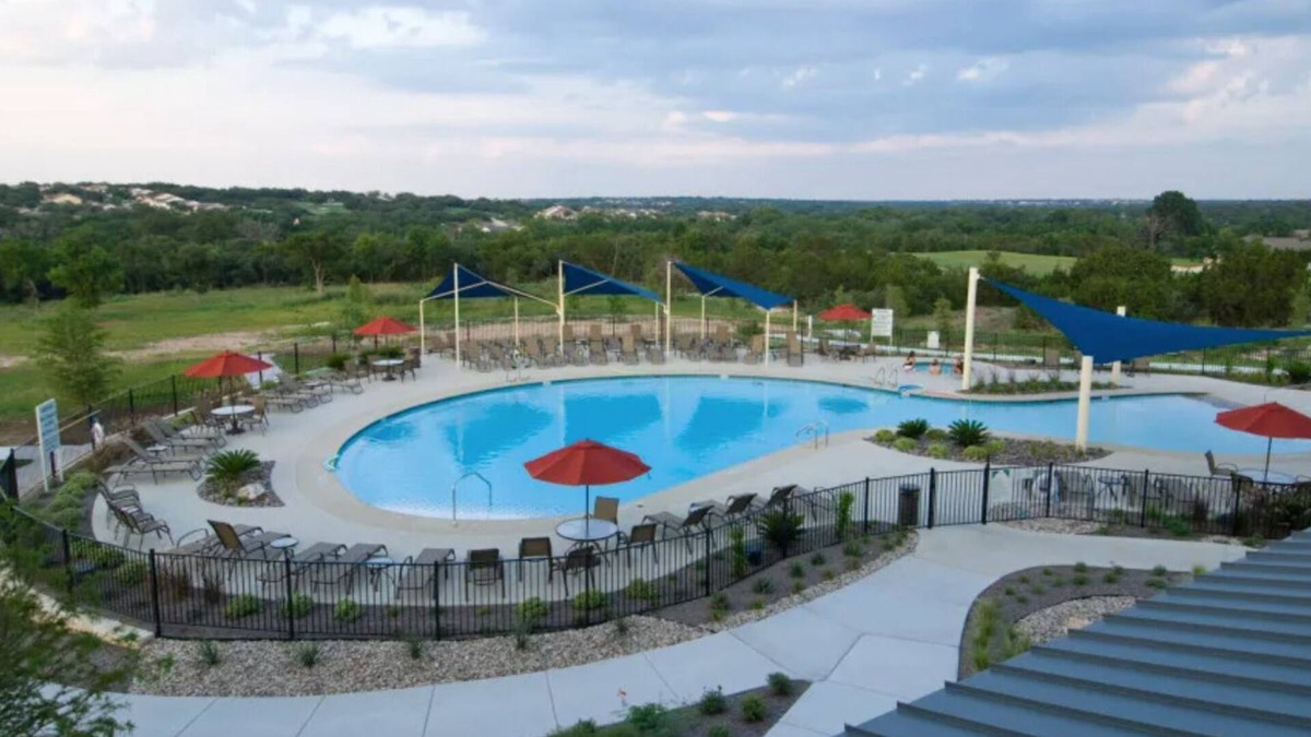 Sun City House | Lovely Sun City Home in 55+ Community-Pools & Amenities Galore!