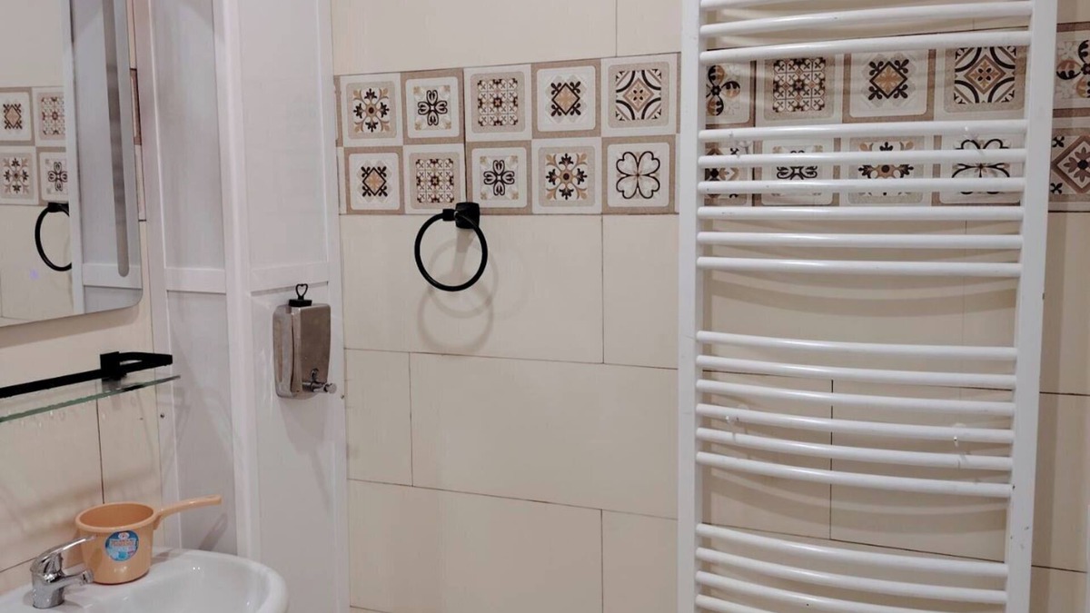 Skikda Apartment | Lovely, sunny f3 with garage for one-car parking