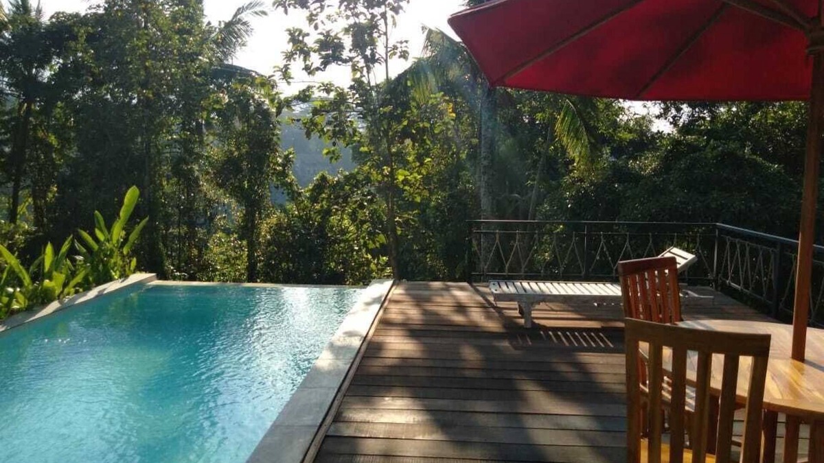 Bongkasa Pertiwi Villa | Lovely Sunrise with beds room and pool and Amazing view and surround