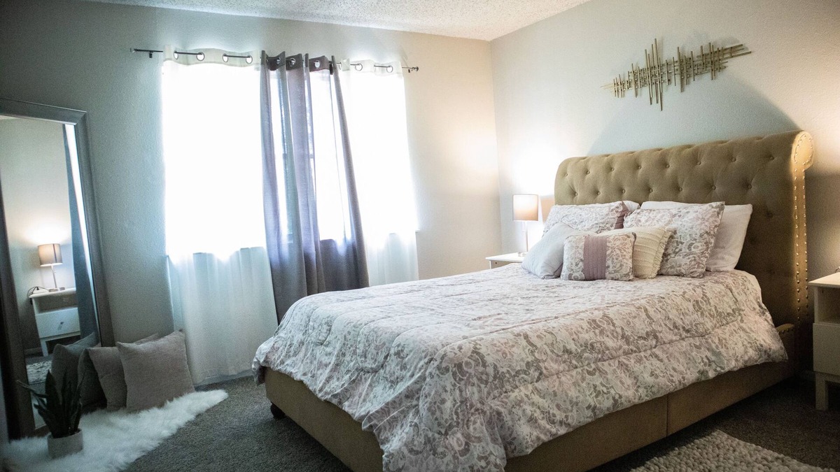 Mahncke Park Apartment | Lovely two-bedroom getaway near Fort Sam Houston