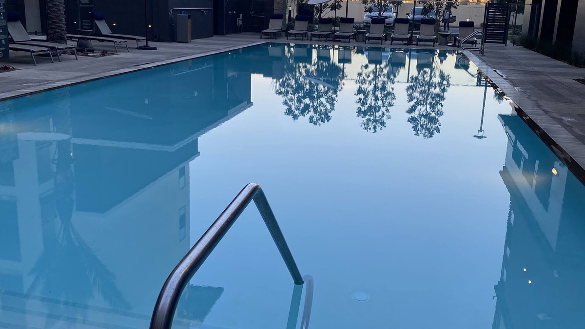 Downtown Apartment | Lovely Unit located in Anaheim - Near Disneyland