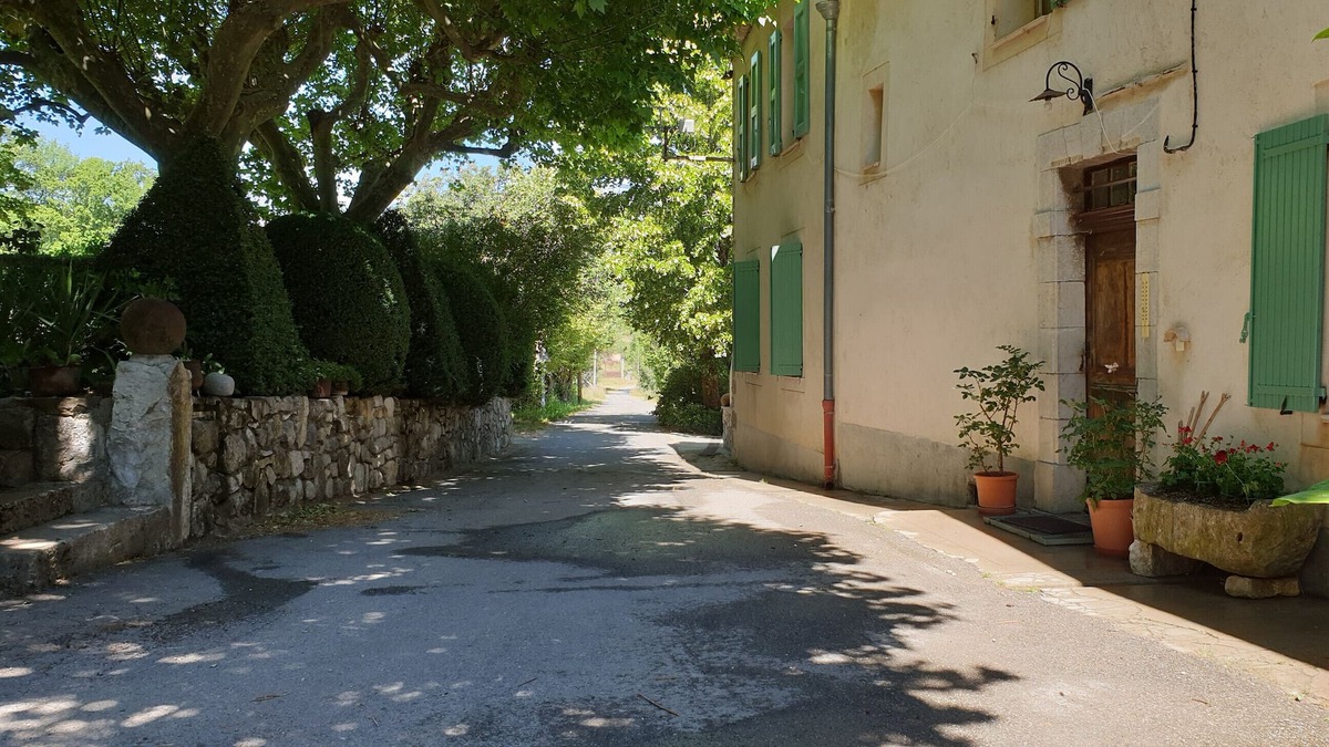 Noyers-sur-Jabron Apartment | Lovely vacation home La magnanerie