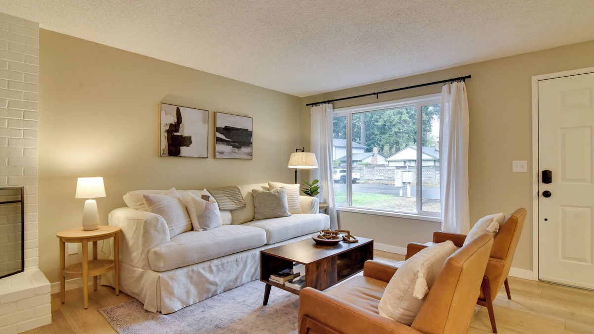 Evergreen House | Lovely Vancouver Retreat w/Home Gym!