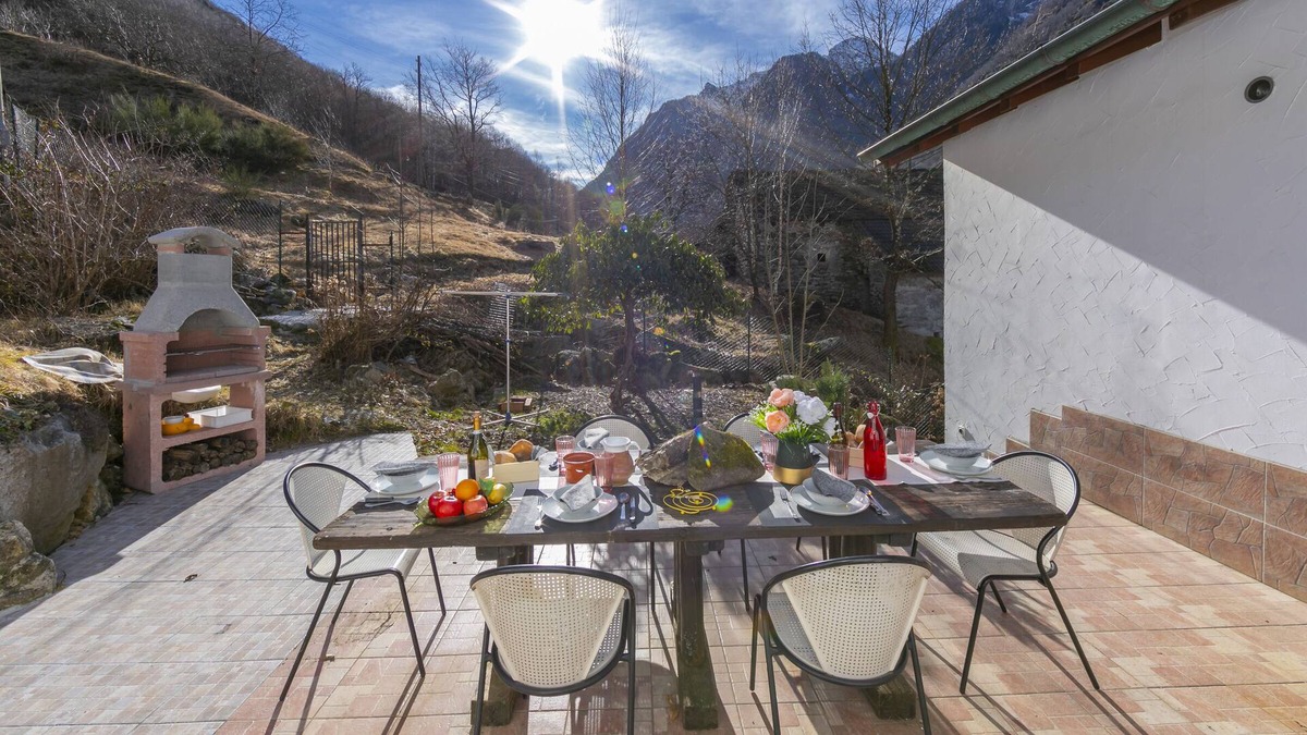 Brione Apartment | Lovely Verzasca, Brione Verzasca, Val Verzasca, Switzerland