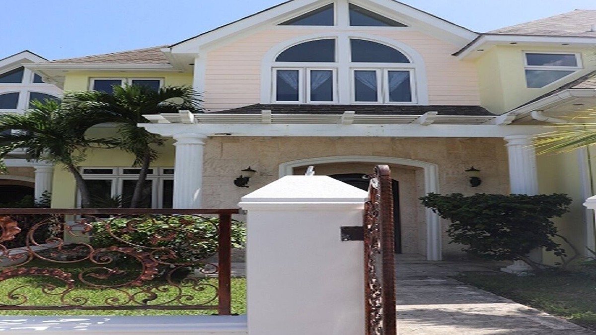 Nassau Condo | Lovely View Condos near Airport, Fusion Superplex, Hotel Casino