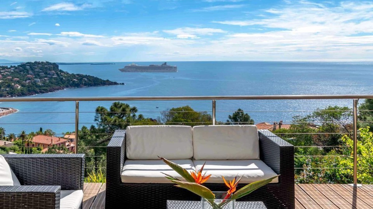 Espero-Pax Villa | Lovely villa with dazzling sea views not far from Cannes