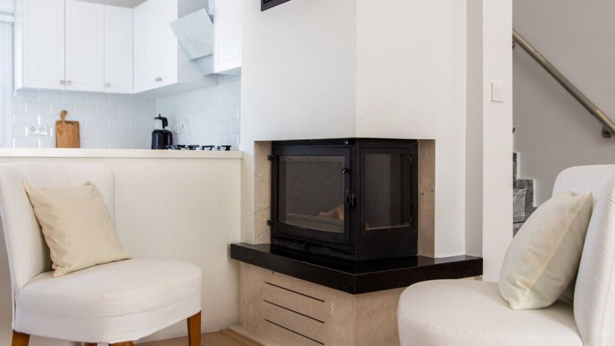 Urla Villa | Lovely Villa with Backyard and Terrace in Urla