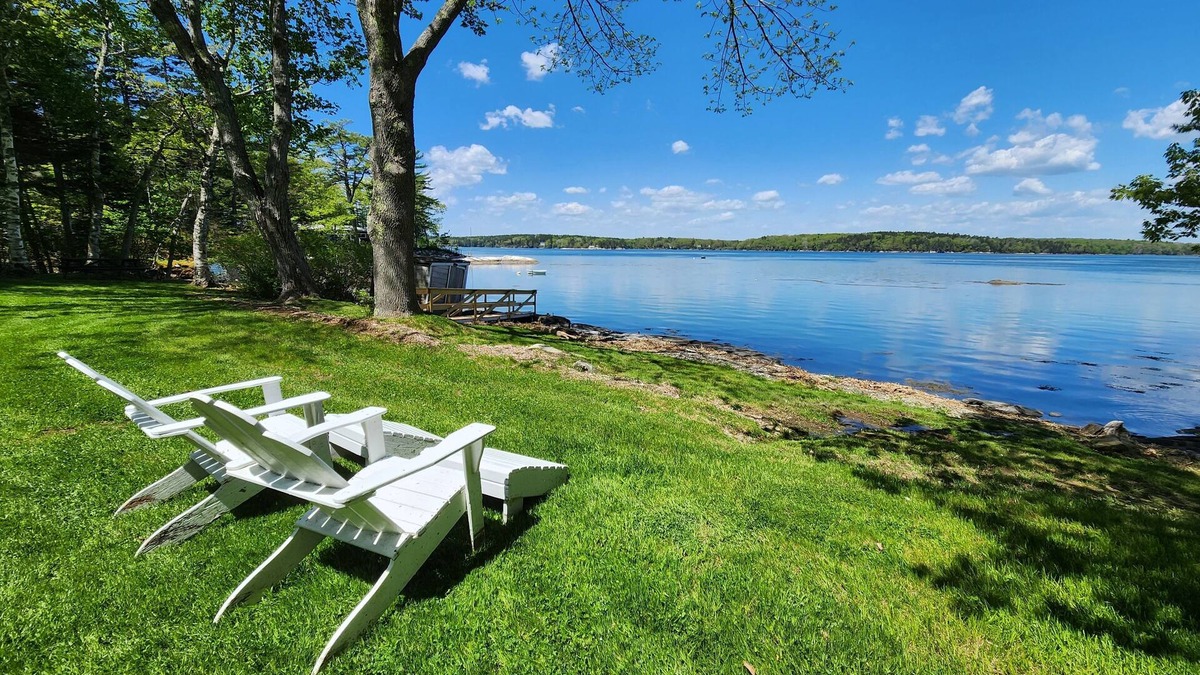 Waldoboro House | Lovely Waterfront Cottage with Great Views, Sunsets