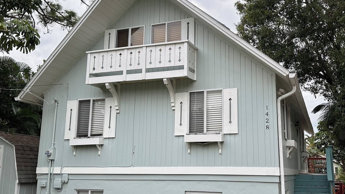 Palm City House | Lovely Waterfront Getaway, close to I-95 in Palm City FL.