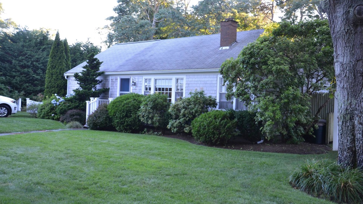 West Harwich House | Lovely West Harwich Cape on quiet street, large yard, ten minute walk to beach!