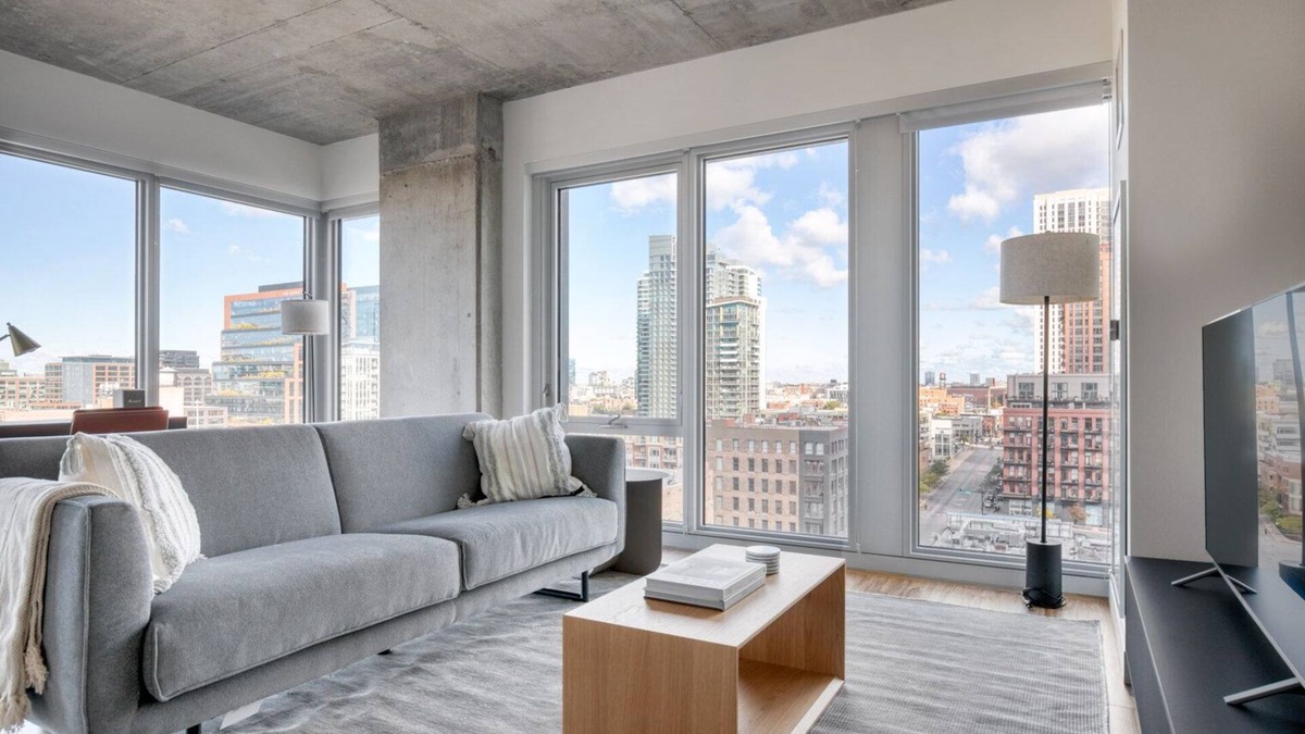 West Loop Gate Apartment | Lovely West Loop 2BR w/Pool, Gym & Lounge, nr L, by Blueground