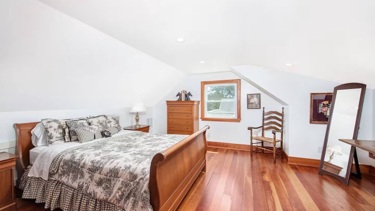 Hampton Bays House | Lovely Year Round Vacation Home in the Hamptons