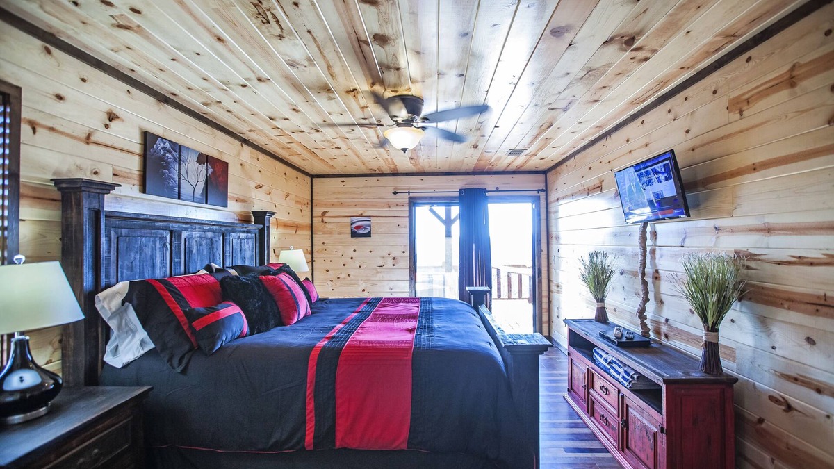 Bethel Cabin | Lover's LAIR It's Valentine's Day every day!