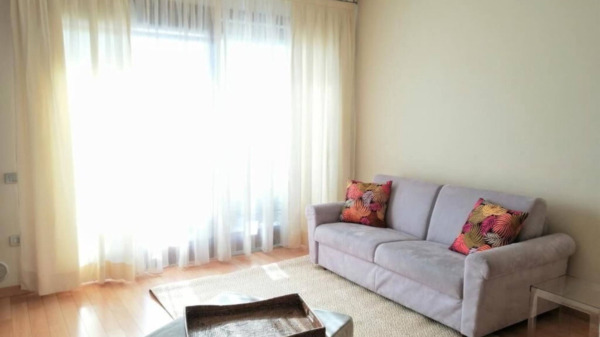 Lovere Condo | Lovere Castle - Pomegranate Apartment