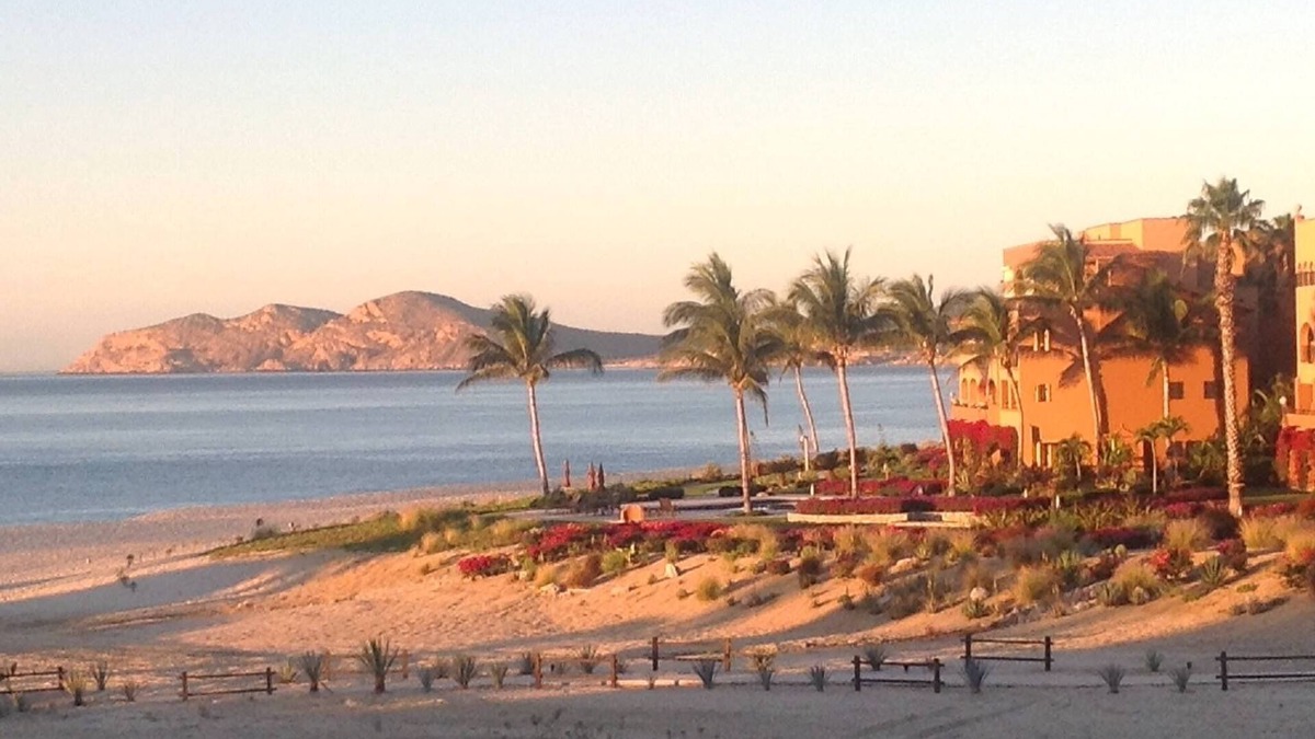San Jose del Cabo Condo | Lovers Paradise ☆ Ocean Views ☆ Luxury King ☆ Hidden Gem ☆ Couples ☆ Beachfront