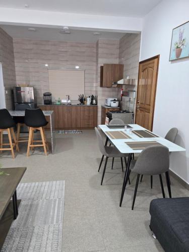 Anse aux Pins Apartment | Lovers paradise Self-catering apartments