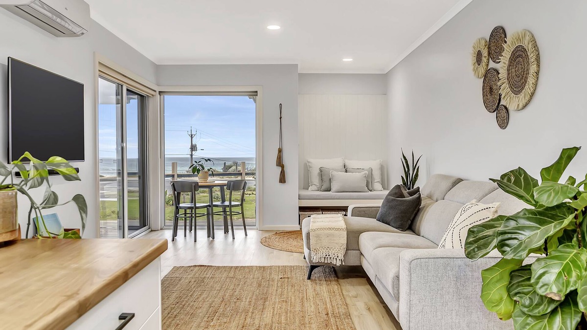 Aldinga Beach Apartment | Lovingly crafted beachfront villa
