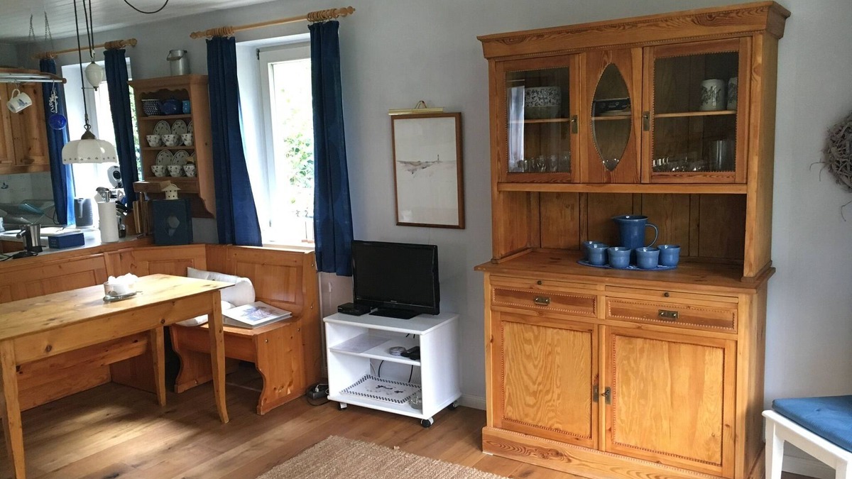 Schonberger Strand Apartment | Lovingly furnished vacation apartment with garden 200 m from the beach and pier