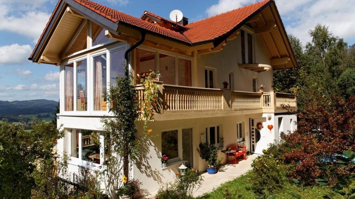 Zachenberg House | Lovingly furnished vacation apartments with pool/whirlpool/central, quiet locon