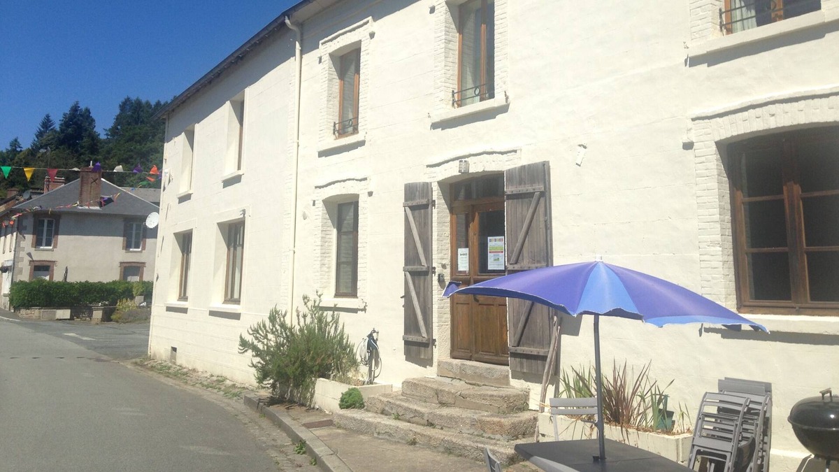 Chatelus-le-Marcheix House | Lovingly restored bright house with 300m2 living space is ideal for a family