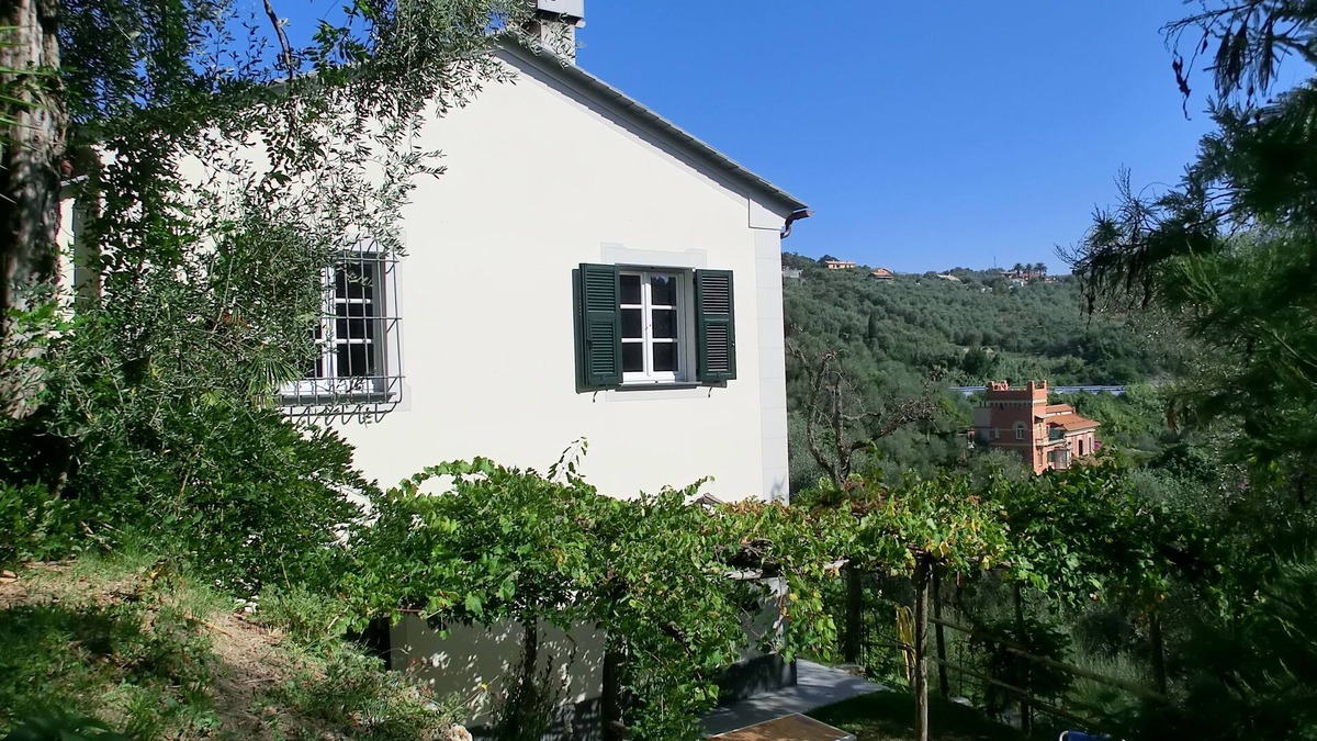 Chiavari Villa | Lovingly Restored Country Farm House in Olive Grove 10 minutes from sea
