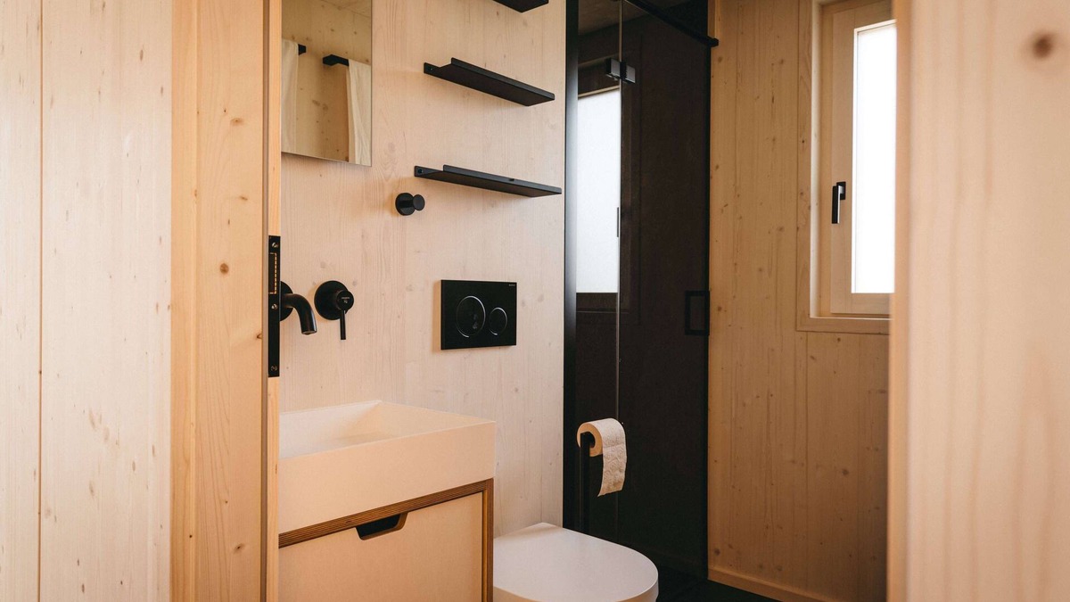Krummennaab House | Lovt am See, Ökologisch Gebautes und Eingerichtetes Tiny House Direkt am Wasser