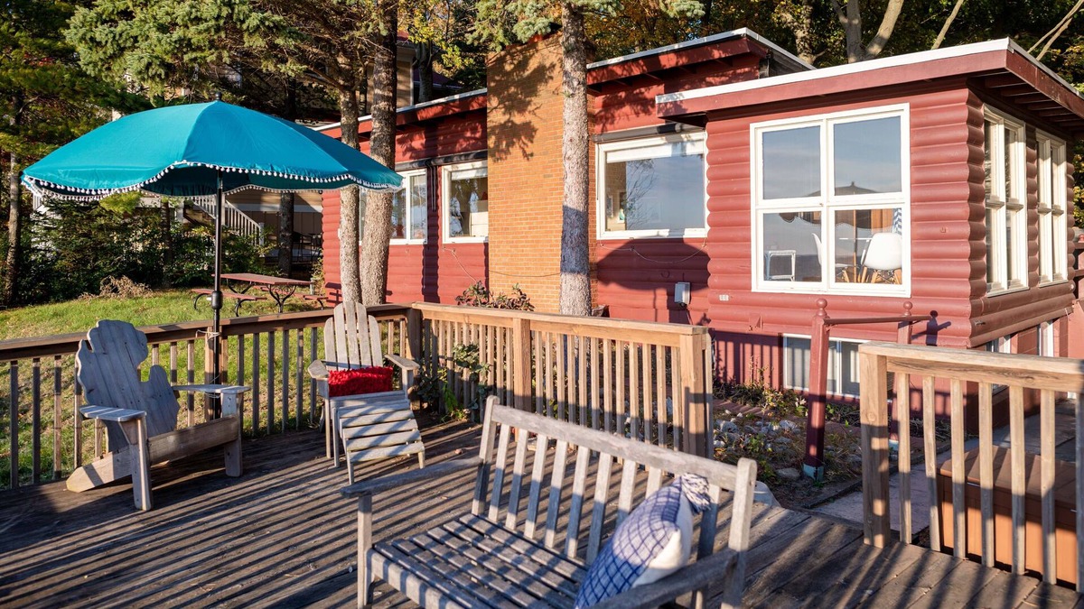 Macatawa Cottage | Low-bluff cottage with private Lake Michigan beach