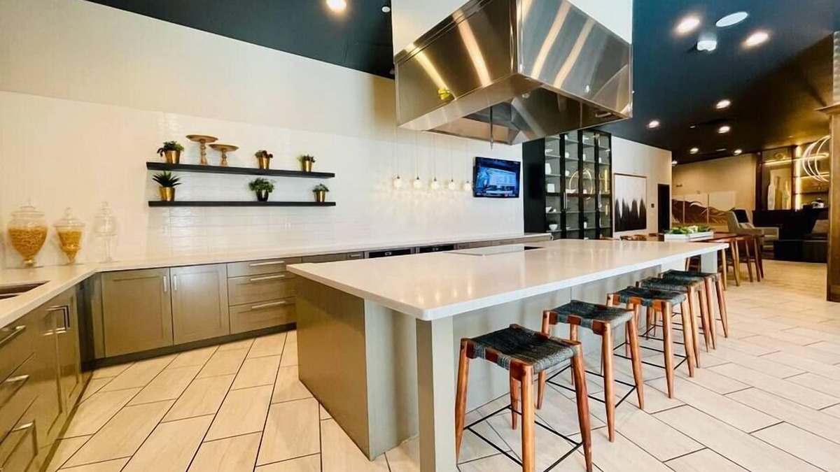 Orem North Apartment | Low Cleaning Fee The Comfy Stay