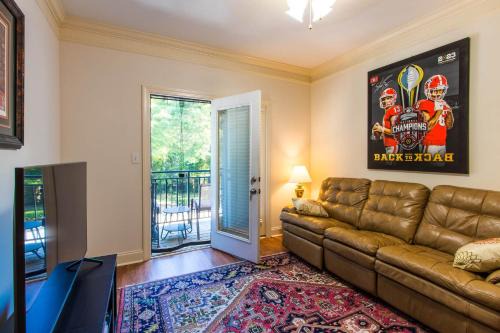 Athens House | Low Country Dawg House - Stunning Walking Trails