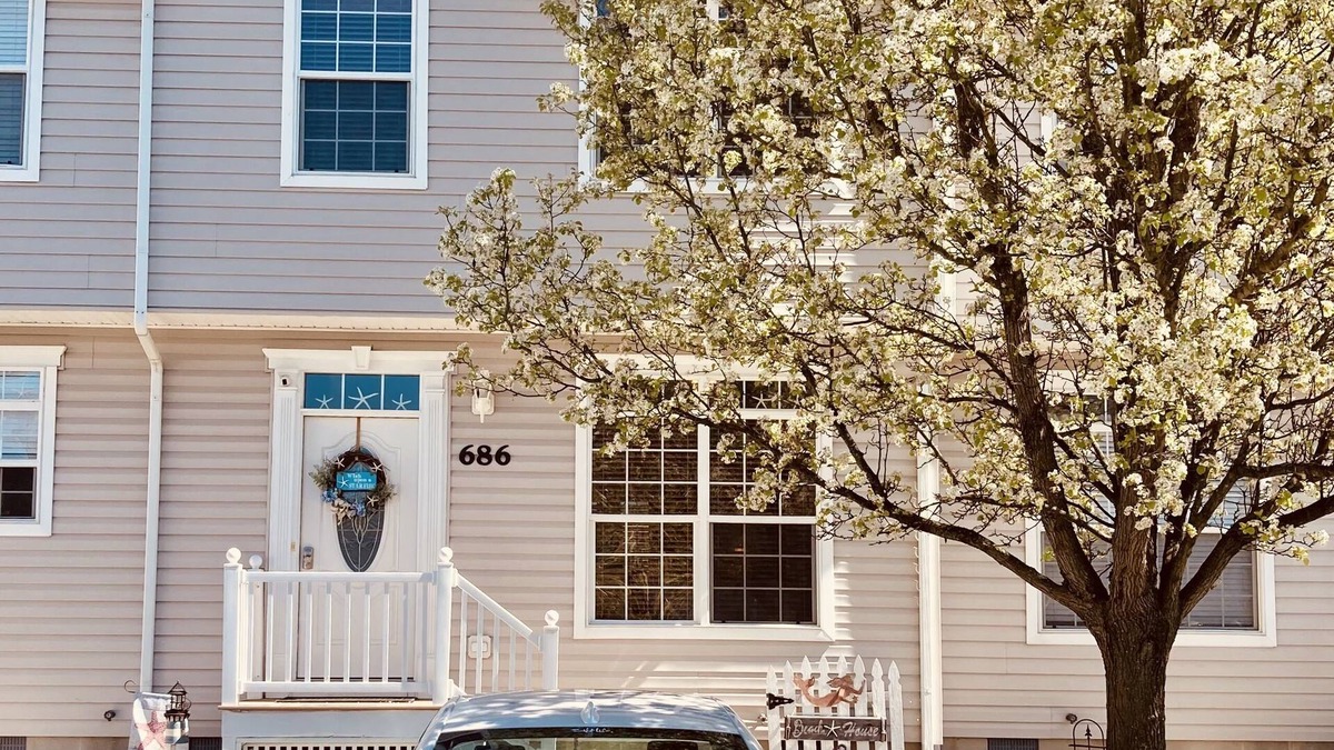 Bethany Breeze House | Low Fees! Less than 2 miles to the beach! Pool! Ride your bike to the ocean!