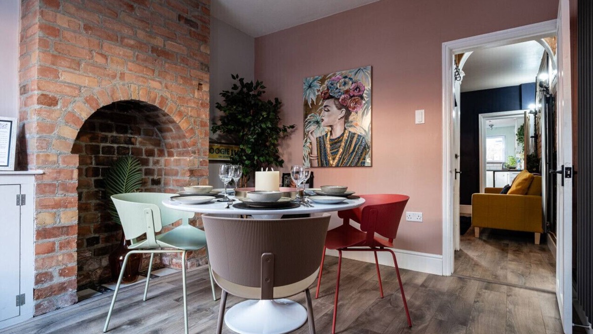 Pontrilas House | Lowell Street - Cosy 2 Bedroom Home in Worcester
