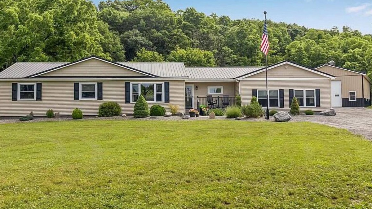 Lodi House | Lower Lake Retreat: Pet Friendly + Hot Tub + Game Room!