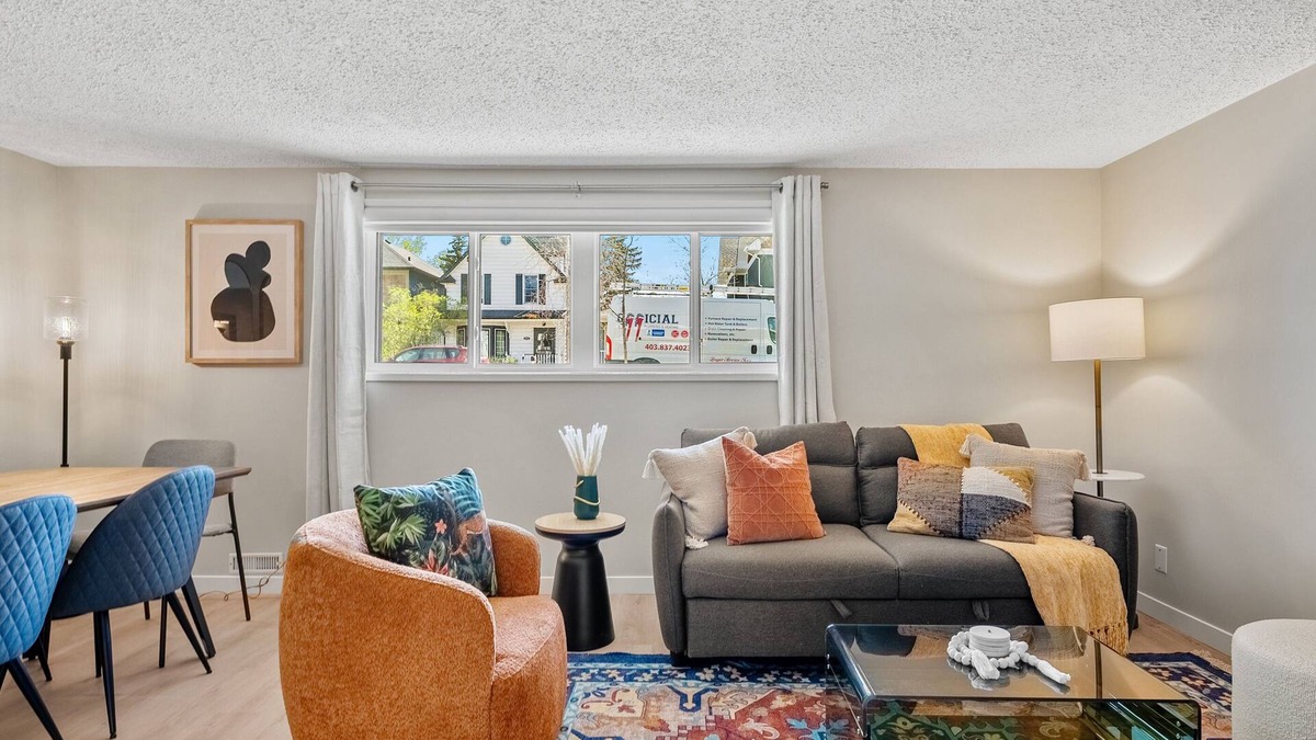 Inglewood House | Lower Level Gem! 2 King Beds, Dining, Wifi,
