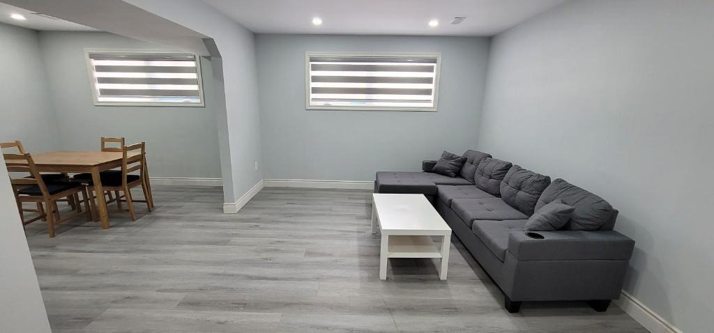 Lakeport House | Lower level in Niagara Region