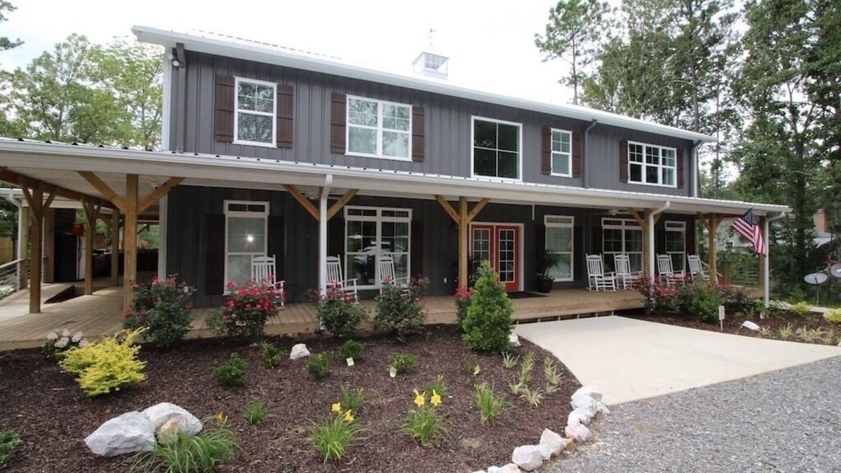 Cedar Bluff House | LOWER Level of "Your Big Lake House" - Firepit, Kayaks, HotTub, etc.