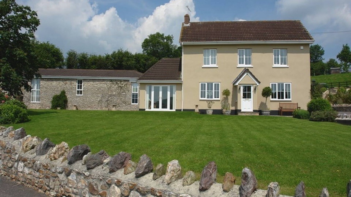 Colyton Cottage | LOWER WADDEN FARMHOUSE AND ANNEXE, pet friendly in Southleigh
