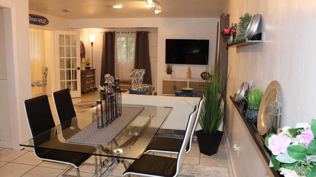 Coral Gables Section House | LOWEST PRICE 4 SPRING BREAK HOME! GABLES, UM, MIA AIRPORT, MIAMI BEACH, DOWNTOWN