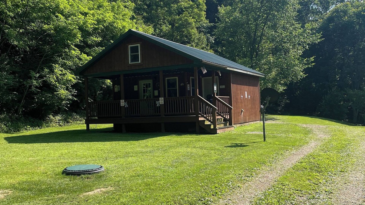 South Bloomingville Cabin | Lowry’s Retreat