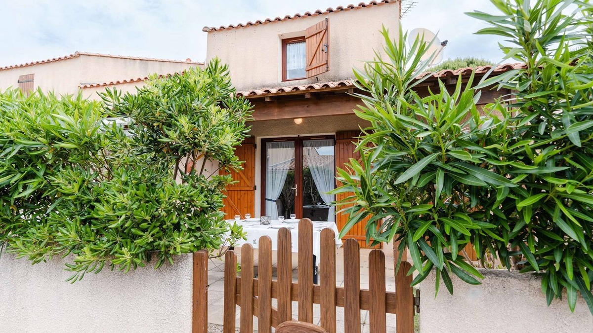 Les Ayguades House | LS126 3-room villa with pool GRUISSAN LES AYGUADES