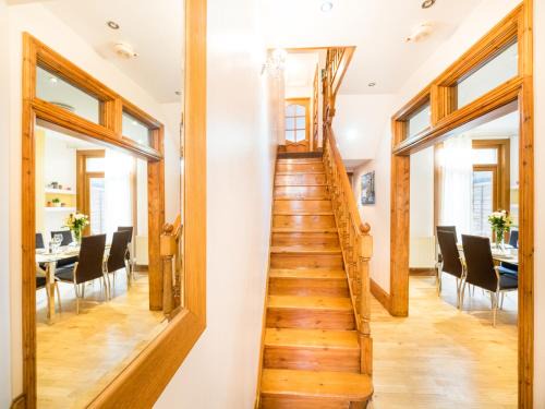 Forest Gate House | LT The Gate House