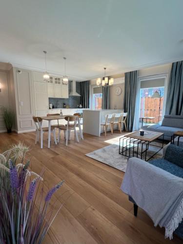 Gdansk City Center Apartment | LTS RENT Luxury & Comfortable Villa Angielska Grobla