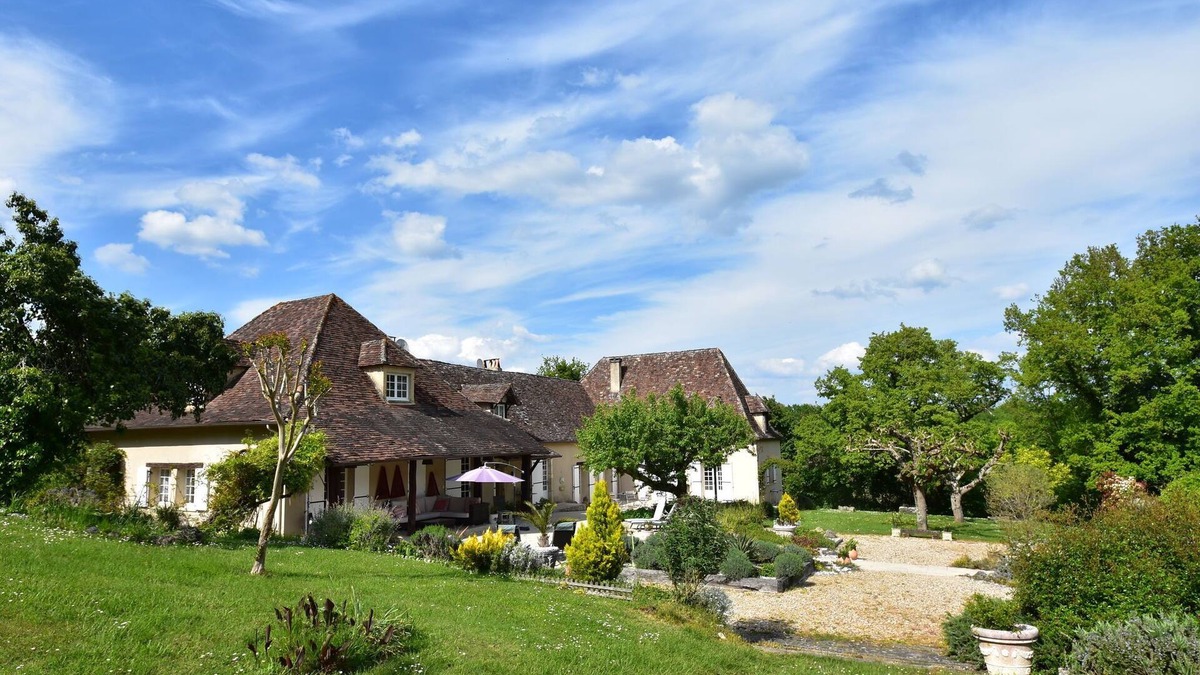 Port-Sainte-Foy-et-Ponchapt Villa | Luxury Villa in Dordogne with Pool & Privacy